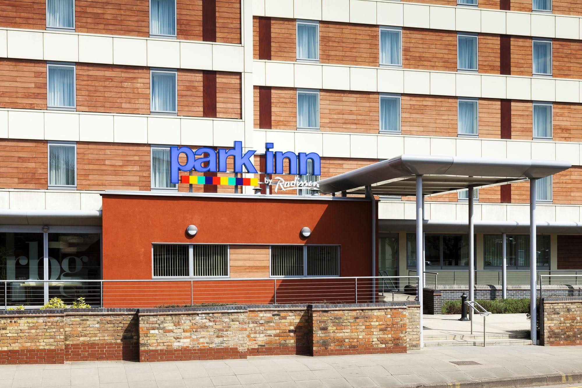 Park Inn By Radisson Peterborough Exterior photo